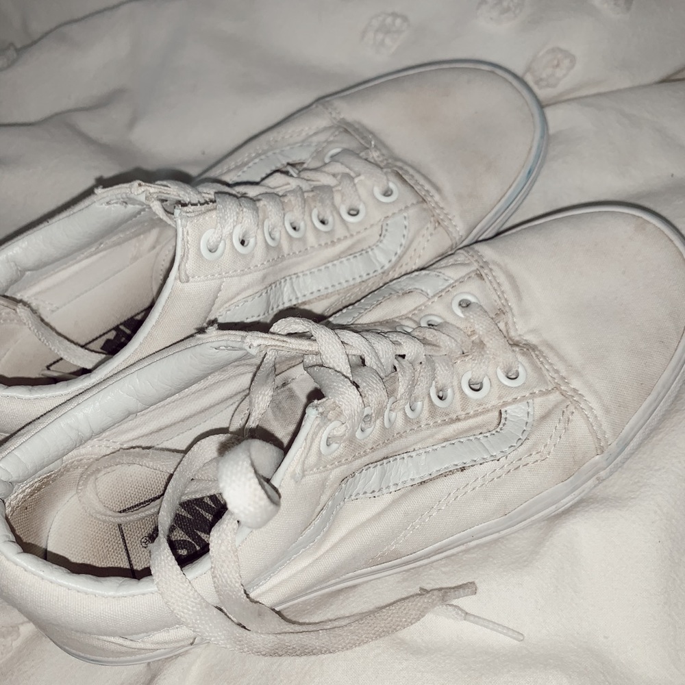 white lace up vans